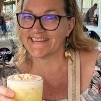 Coastal living home within 5min walk to the beach