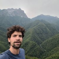 Joli appartement à Belleville près du canal Saint Martin. Vue incroyable sur Montmartre/Sacré Coeur