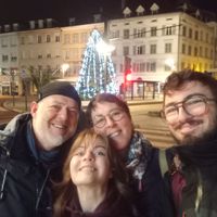 La maison de Val et Dom.  Notre maison est chaleureuse, simple, accueillante.