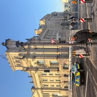 Appartement 62 m², 2 chambres, double salon, balcon, lumineux, centre proche, plage à 10 min.