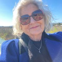 Maison pour 2 p typiquement provençale dans le Luberon, à 1,5km du cv d’Apt dans un quartier calme.