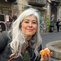 Villa indipendente su due livelli con bellissima vista sulle montagne e giardino privato