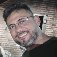 1 bedroom apartment with ar conditioning 7 minutes walk to the beach. Central neighborhood