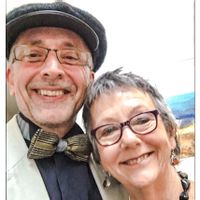 City centre living with easy walking by the river to all amenities