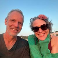 Sun soaked apartment in the 8th district