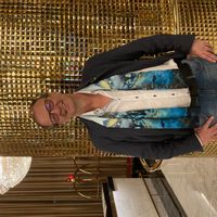 Spacious home with pool and private cottage in Cape Town