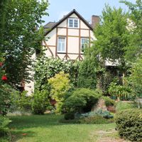 Large period property (direct exchange) or Garden house (guest points) close to Berlin.