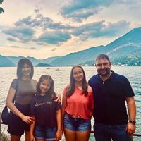 JOAN, ADELAIDA, JÚLIA I JOANAina kuća