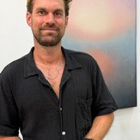 Designer Apt in the centre of Sea Point with 2x private patios and rooftop pool and BBQ area