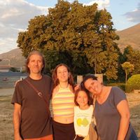 Sara y José, Vega y Jaras hus