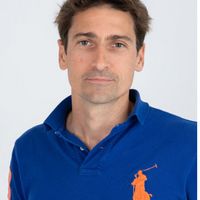 emplacement au calme en plein de centre de Versailles et de son marché atypique. Le chateau à 5min.