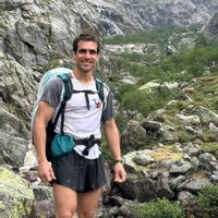 Unique Victorian flat, well-connected neighborhood just a 15-minute walk from the Royal Mile.