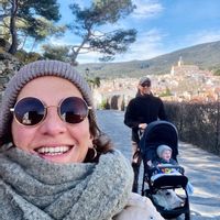 2 dormitorios + oficina + 2 baños, chimenea, y vistas al mar y al skyline de Barcelona