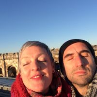 Maison moderne à l'orée du bois