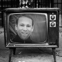 Studio en sous-sol bénéficiant de trois fenêtres "abattant" au calme et proche des Bus, Métro, RER.