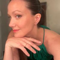 maison à Saint-Bonnet-du-Gard, France Au calme d’un village, avec jardin et piscine. Pleins de recoins dans la maison. À 5 min du pont du Gard et du gardon en voiture . GR qui traversent le village. Marché le mercredi . Un piano et un Clavinova à disposition .